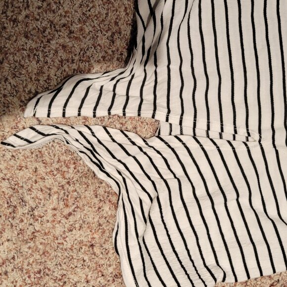 Max Studio Sleeveless Tee Blouse Top Women’s L White Black Striped Tied - Picture 4 of 6